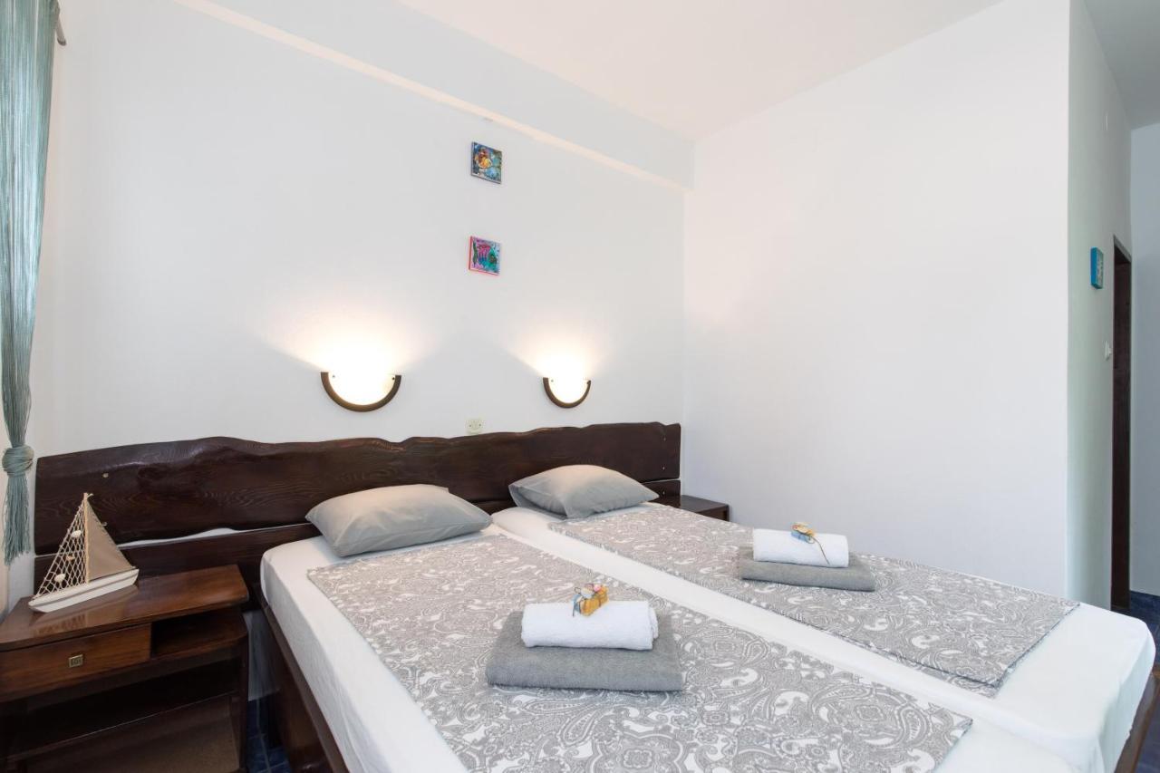 Pape Punat Hotel ภายนอก รูปภาพ
